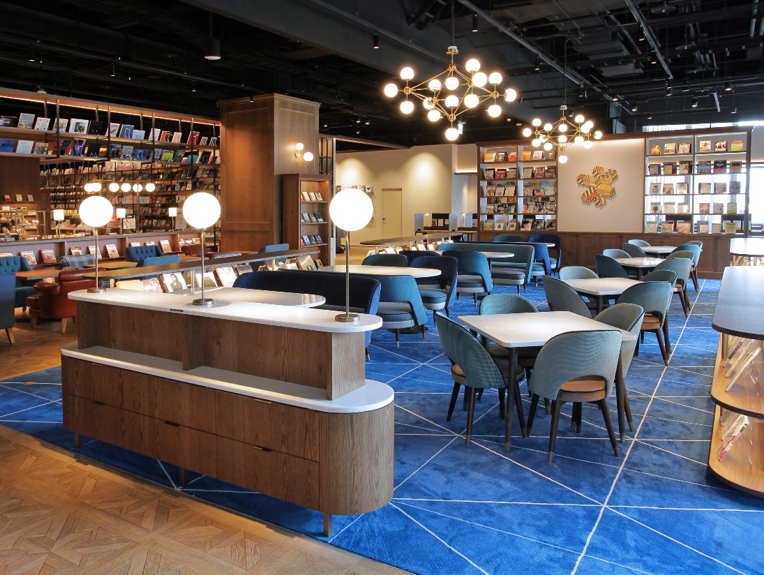 松山蔦屋書店Share Lounge