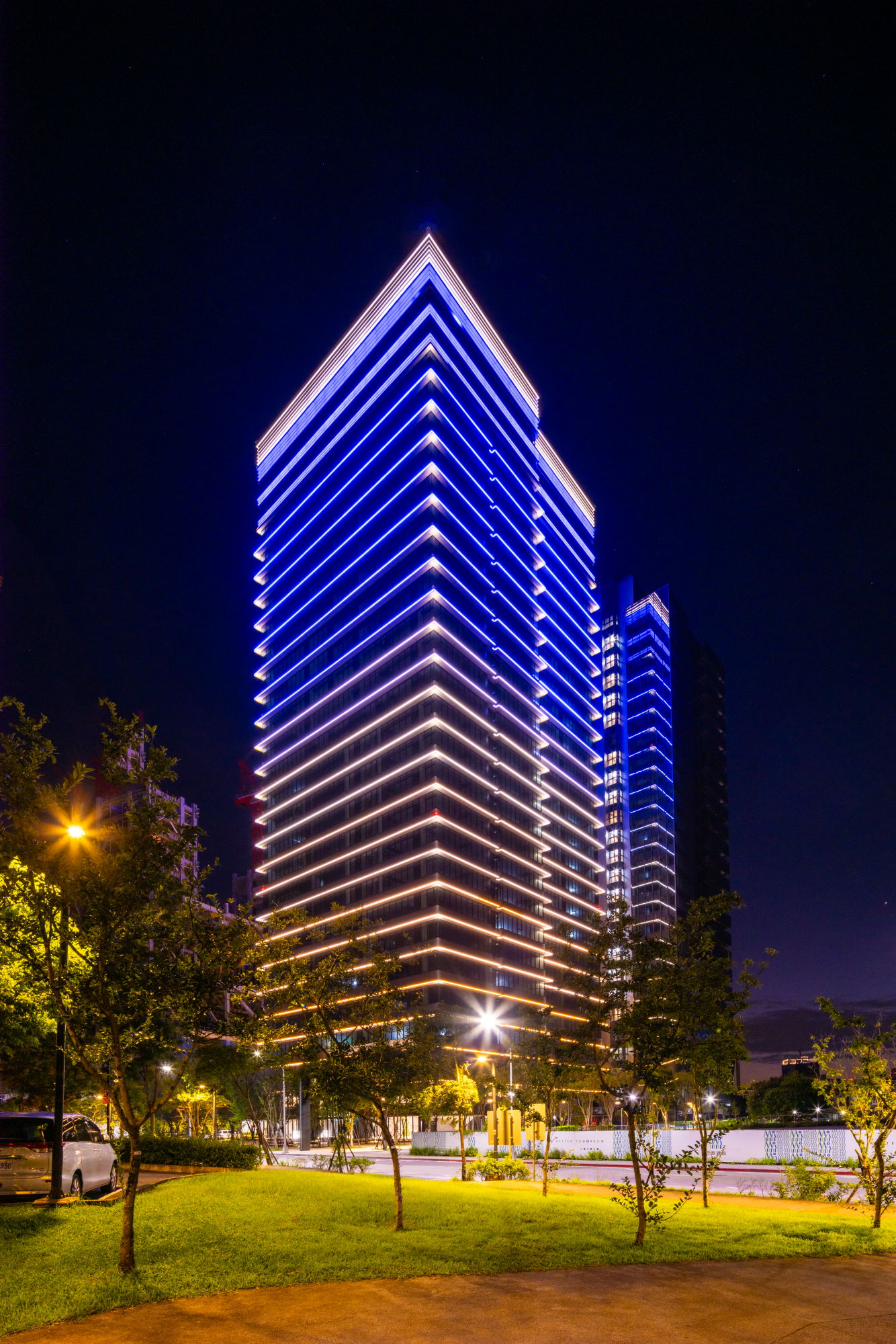 潤泰玉成廣場夜景